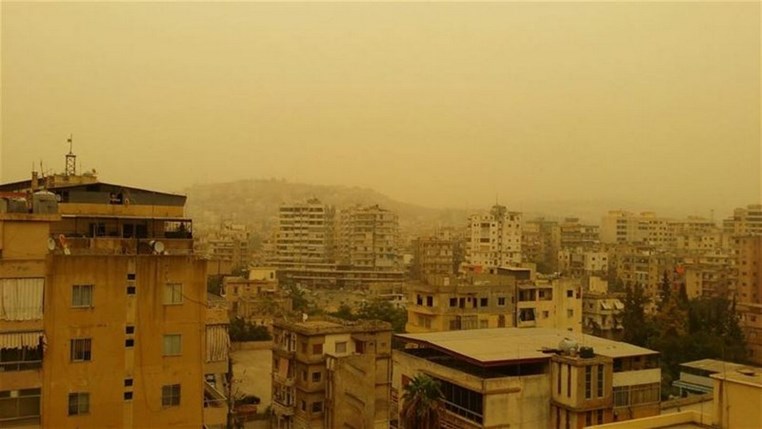 Sandstorm engulfs Lebanon
